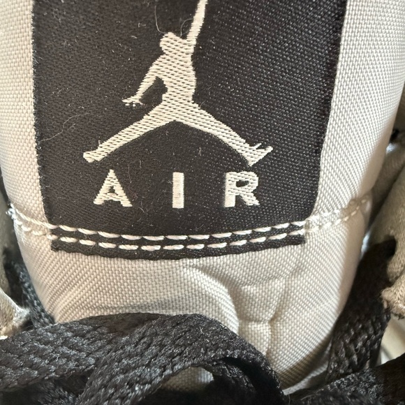 Nike Air Sneakers in Black and White - Picture 3 of 5